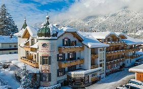 Hotel Staudacherhof History & Lifestyle